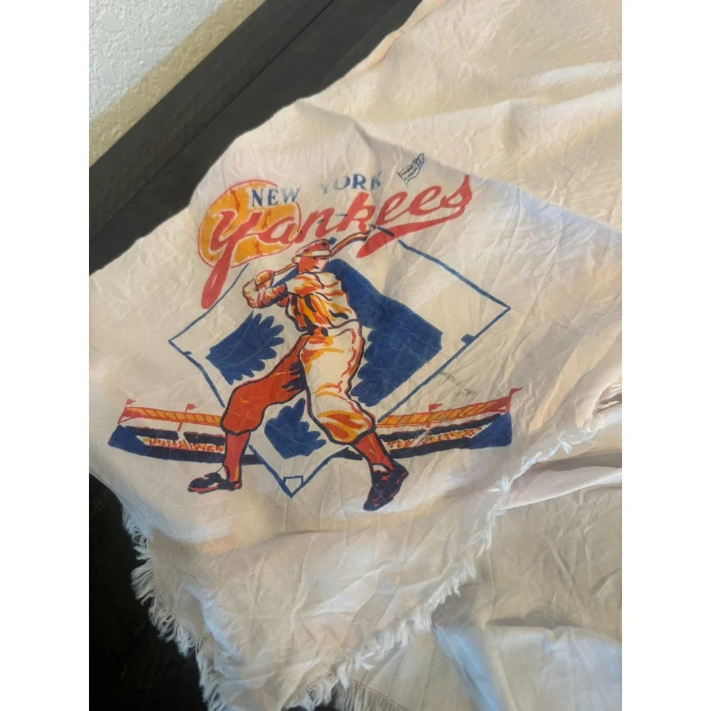 New York Yankees Baseball Graphic Scarf White Frayed Edge Vintage Style MLB